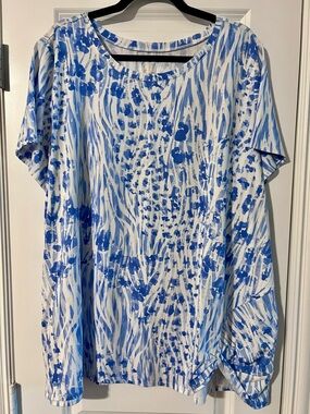 Blue and White Print Knot-Hem Top